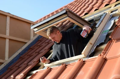 Pose de fenêtres de toit Velux à Auzances
